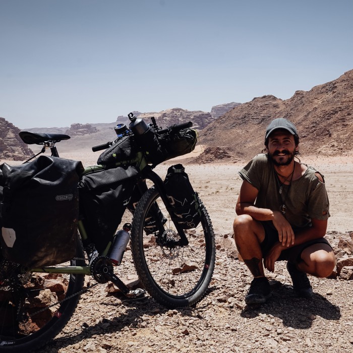 Antonio Di Guida, un nomade su due ruote - es