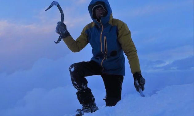 Tomas Franchini scala in solitaria l'inviolata parete Est del Lamo She Shan